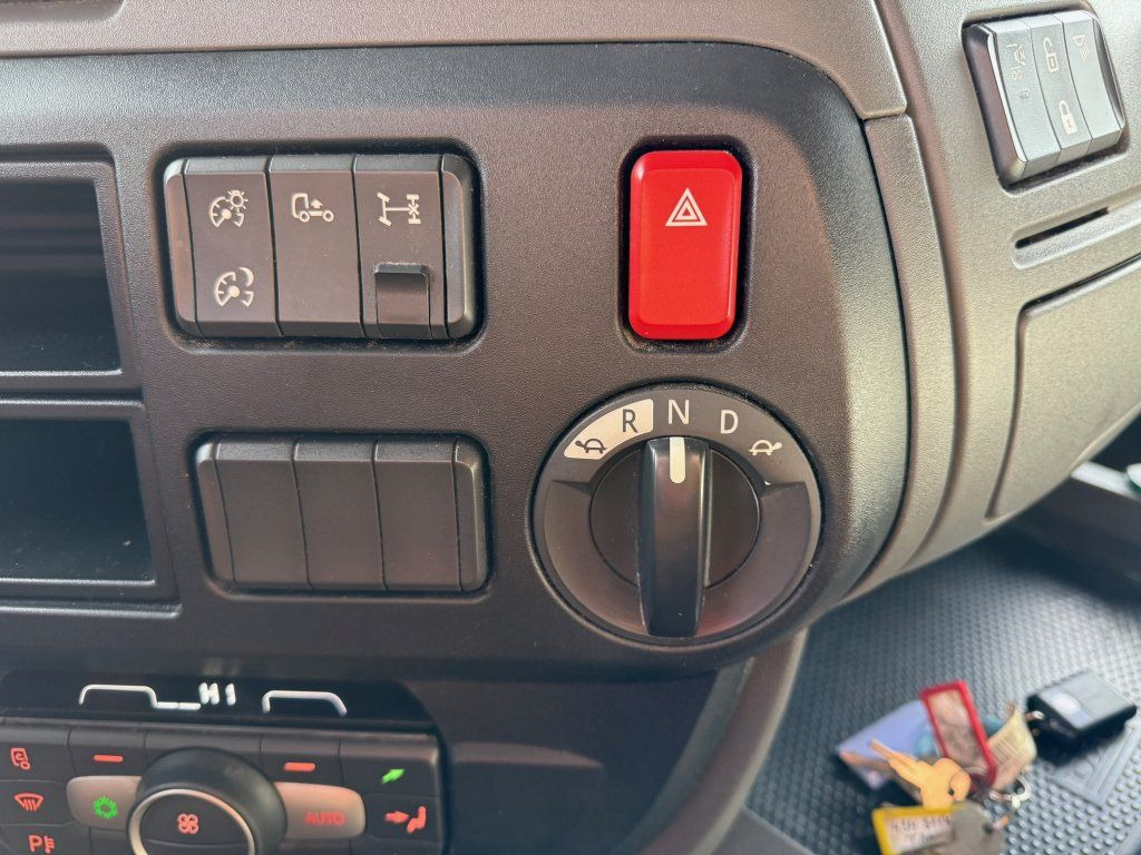 Cabeza tractora DAF XF480 Superspacecab SSC lowdeck: foto 16 Cabeza tractora DAF XF480 Superspacecab SSC lowdeck: foto 16