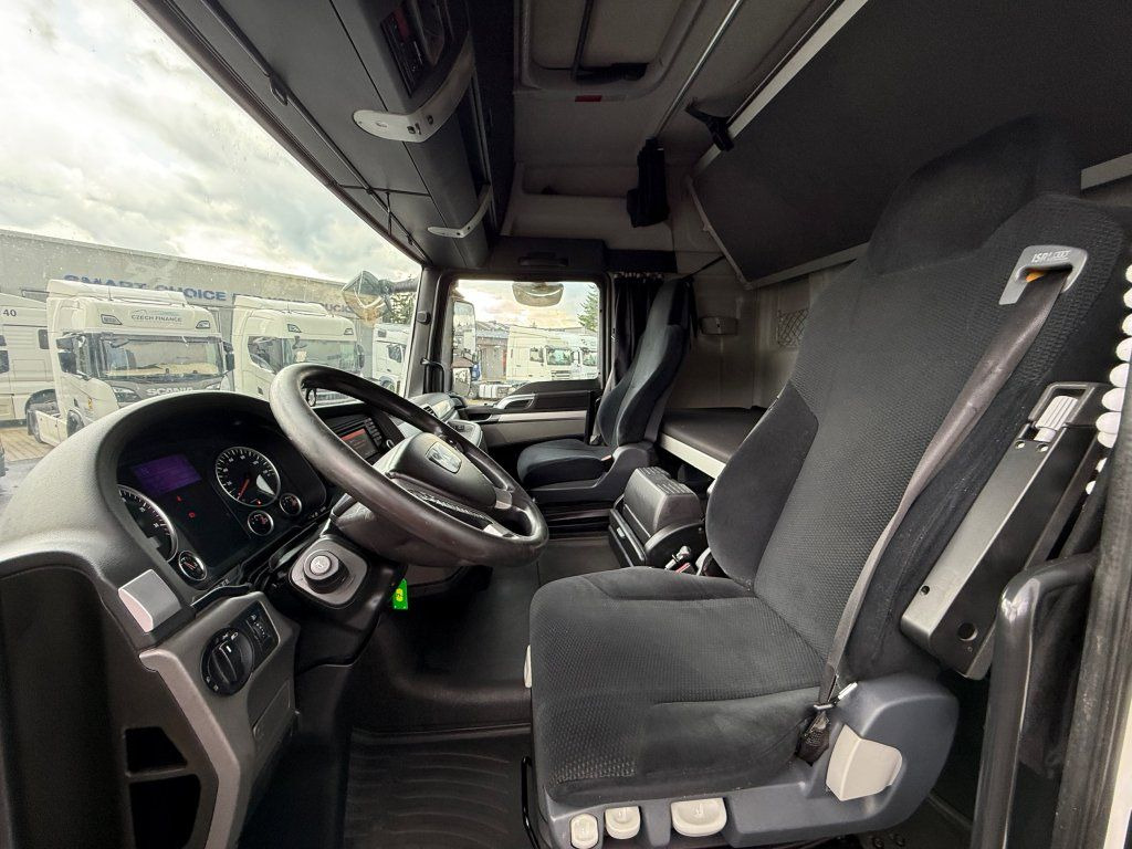 Cabeza tractora MAN TGX18.480 EURO 6: foto 13