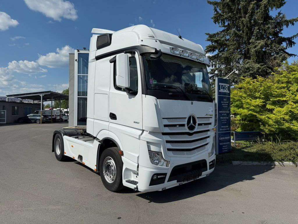 Mercedes-Benz 1851 Actros EURO 6 - Cabeza tractora: foto 2 Mercedes-Benz 1851 Actros EURO 6 - Cabeza tractora: foto 2
