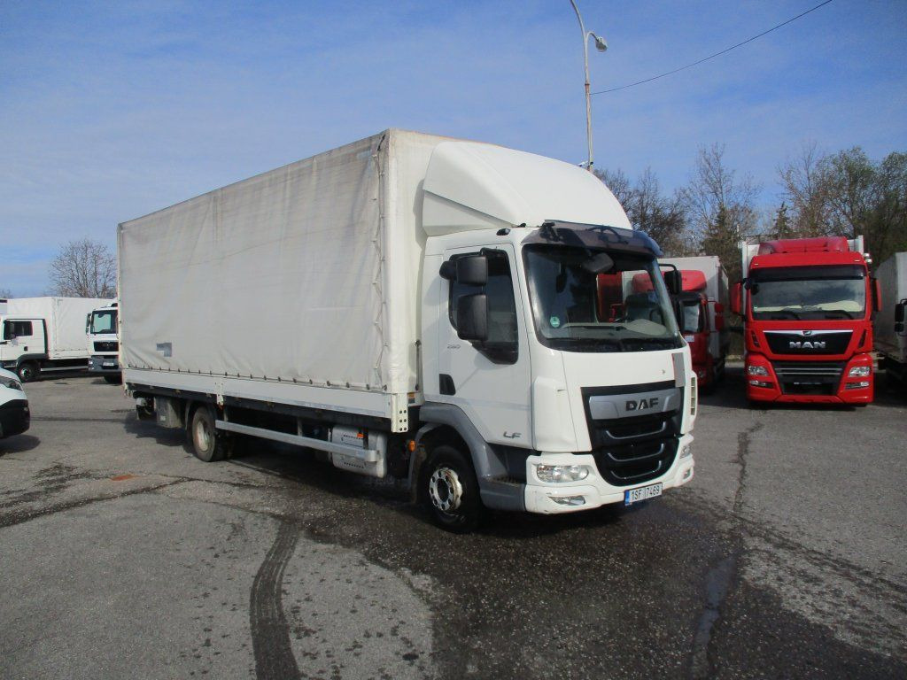 DAF LF 12.260 - Camión lona: foto 2 DAF LF 12.260 - Camión lona: foto 2