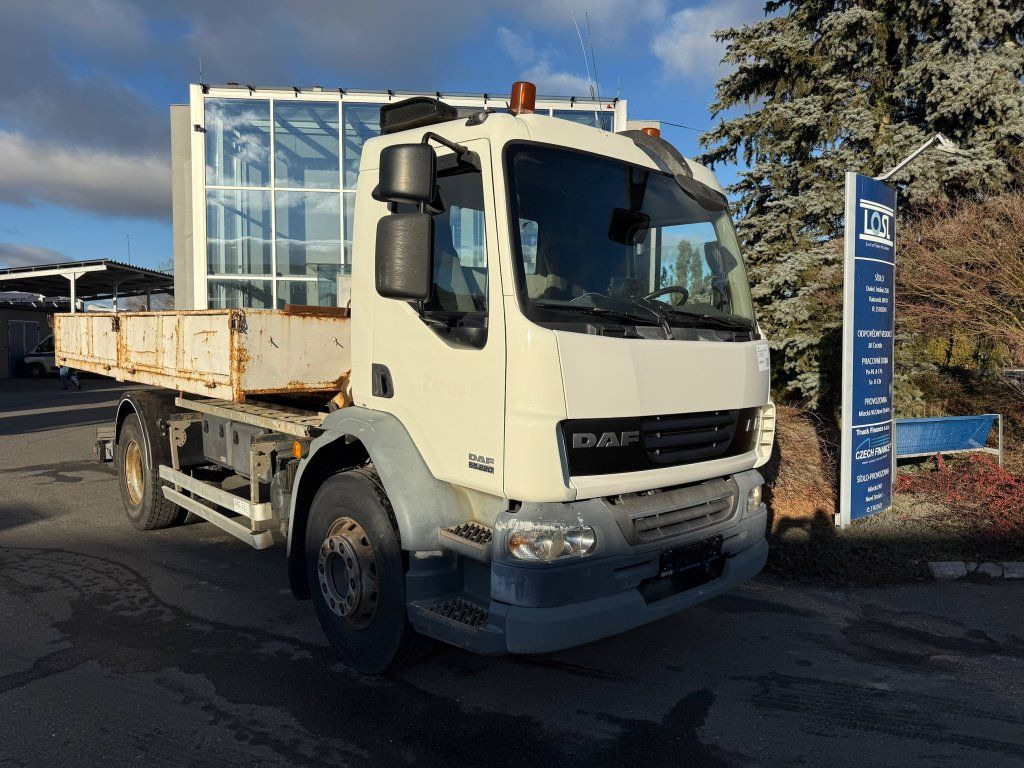 DAF LF55.220 - Multibasculante camión: foto 2 DAF LF55.220 - Multibasculante camión: foto 2