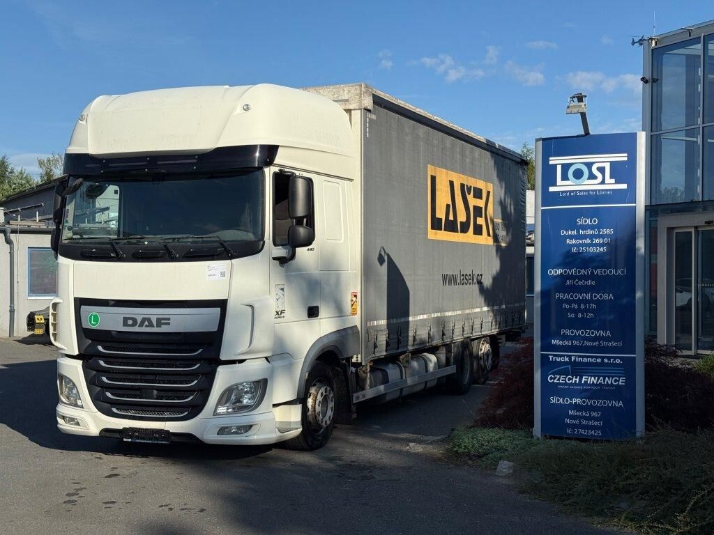 DAF XF440 EURO 6 6x2 - Camión lona: foto 1 DAF XF440 EURO 6 6x2 - Camión lona: foto 1