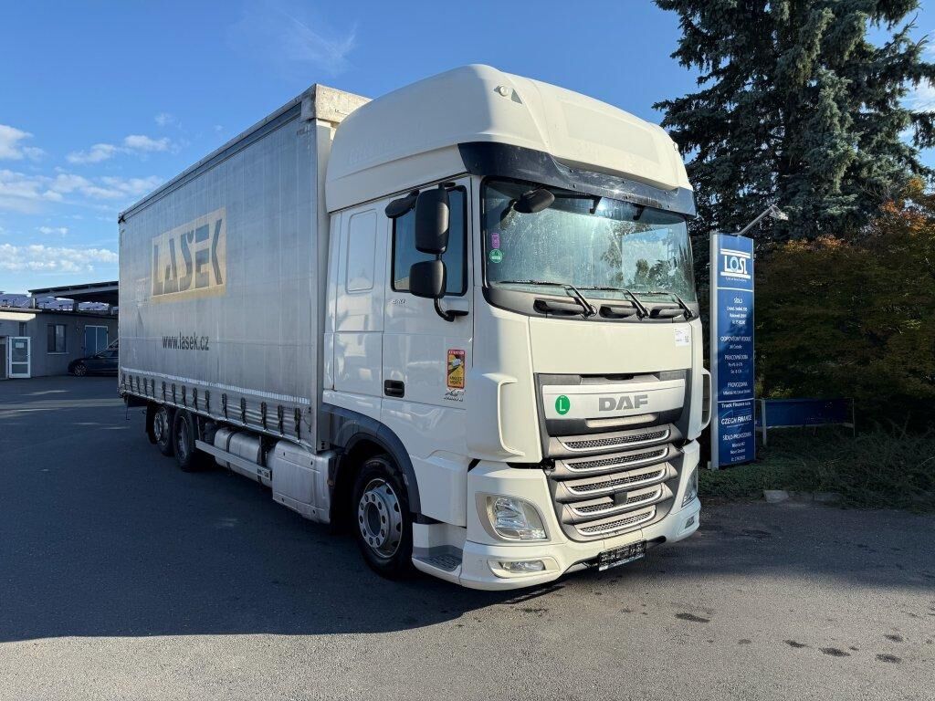 DAF XF440 EURO 6 6x2 - Camión lona: foto 2 DAF XF440 EURO 6 6x2 - Camión lona: foto 2
