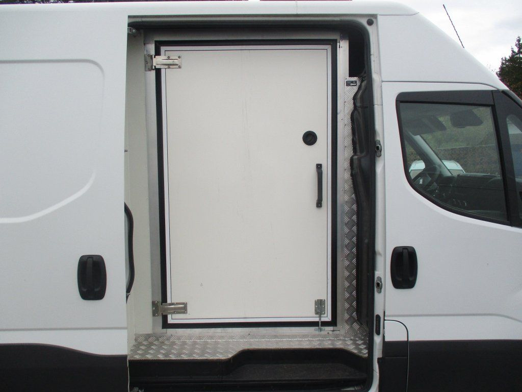 Iveco Daily 35C16 - Frigorífico furgoneta: foto 4 Iveco Daily 35C16 - Frigorífico furgoneta: foto 4
