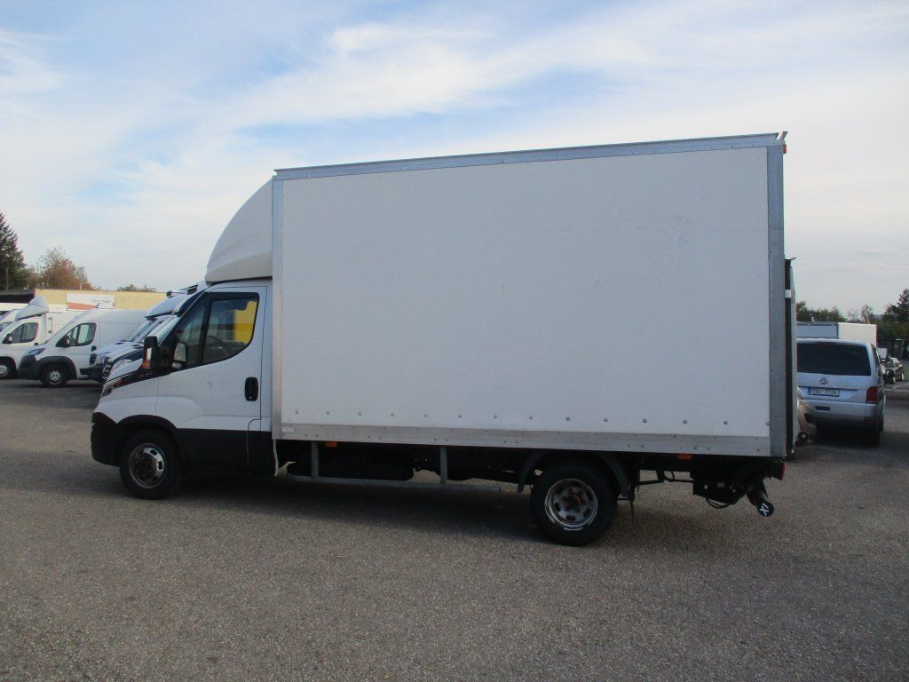 Iveco Daily 35C16 , Höhe 2,3m - Furgoneta: foto 4 Iveco Daily 35C16 , Höhe 2,3m - Furgoneta: foto 4