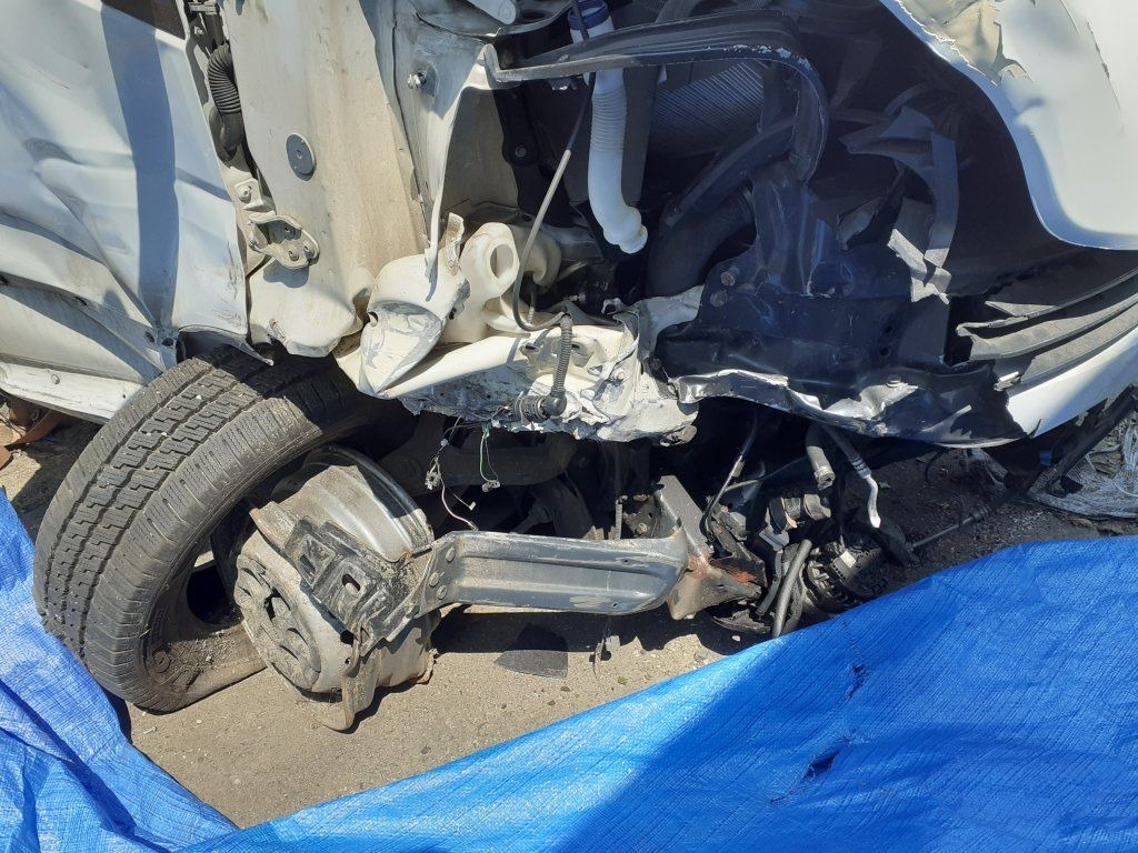 Iveco Daily 35S16 mit LBW DAMAGED - Furgoneta: foto 4 Iveco Daily 35S16 mit LBW DAMAGED - Furgoneta: foto 4