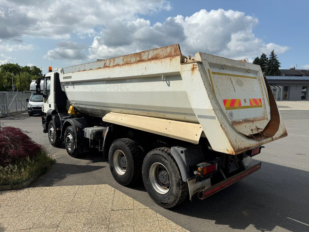 Iveco Trakker 410 S1 8x4 - Volquete camión: foto 4 Iveco Trakker 410 S1 8x4 - Volquete camión: foto 4