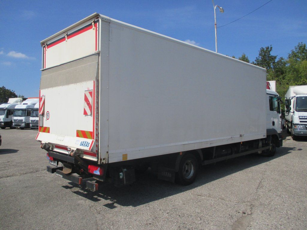 MAN TGL 12.250 - Camión caja cerrada: foto 5 MAN TGL 12.250 - Camión caja cerrada: foto 5
