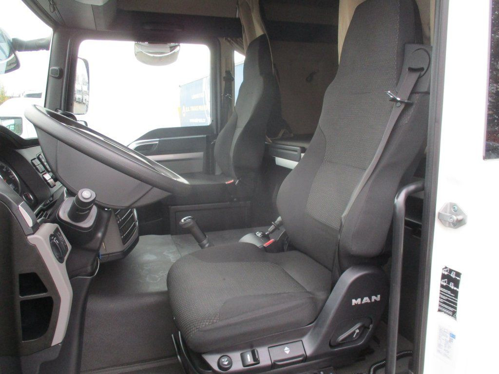 MAN TGL 8.190 - Camión caja cerrada: foto 5 MAN TGL 8.190 - Camión caja cerrada: foto 5