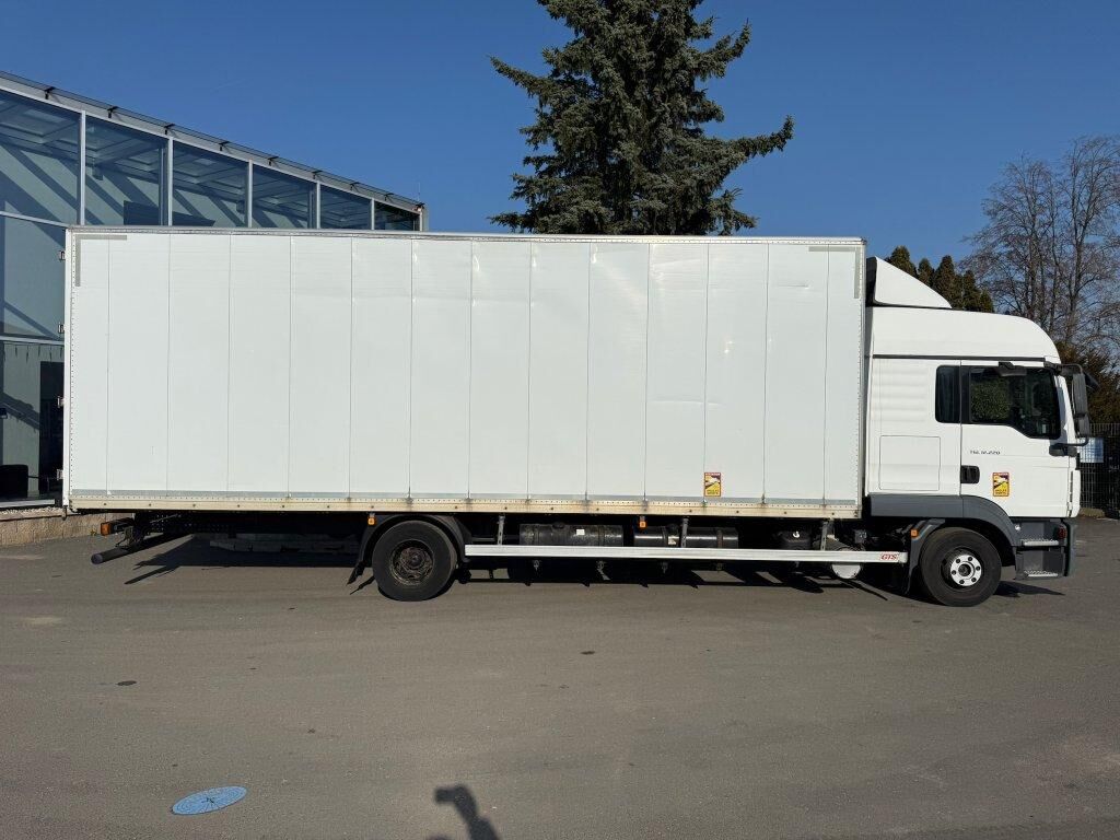MAN TGL12.220 EURO 5 - Camión caja cerrada: foto 3 MAN TGL12.220 EURO 5 - Camión caja cerrada: foto 3