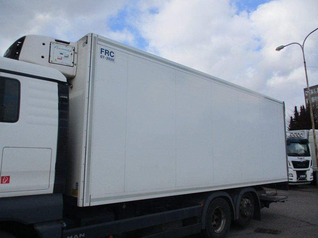 MAN TGX 26.400 6x2 EURO 6 Carrier Supra 850 - Frigorífico camión: foto 5 MAN TGX 26.400 6x2 EURO 6 Carrier Supra 850 - Frigorífico camión: foto 5