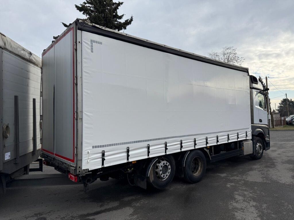 Mercedes-Benz 2548 Actros EURO 6 6x2 + Schmitz - Camión lona: foto 5 Mercedes-Benz 2548 Actros EURO 6 6x2 + Schmitz - Camión lona: foto 5