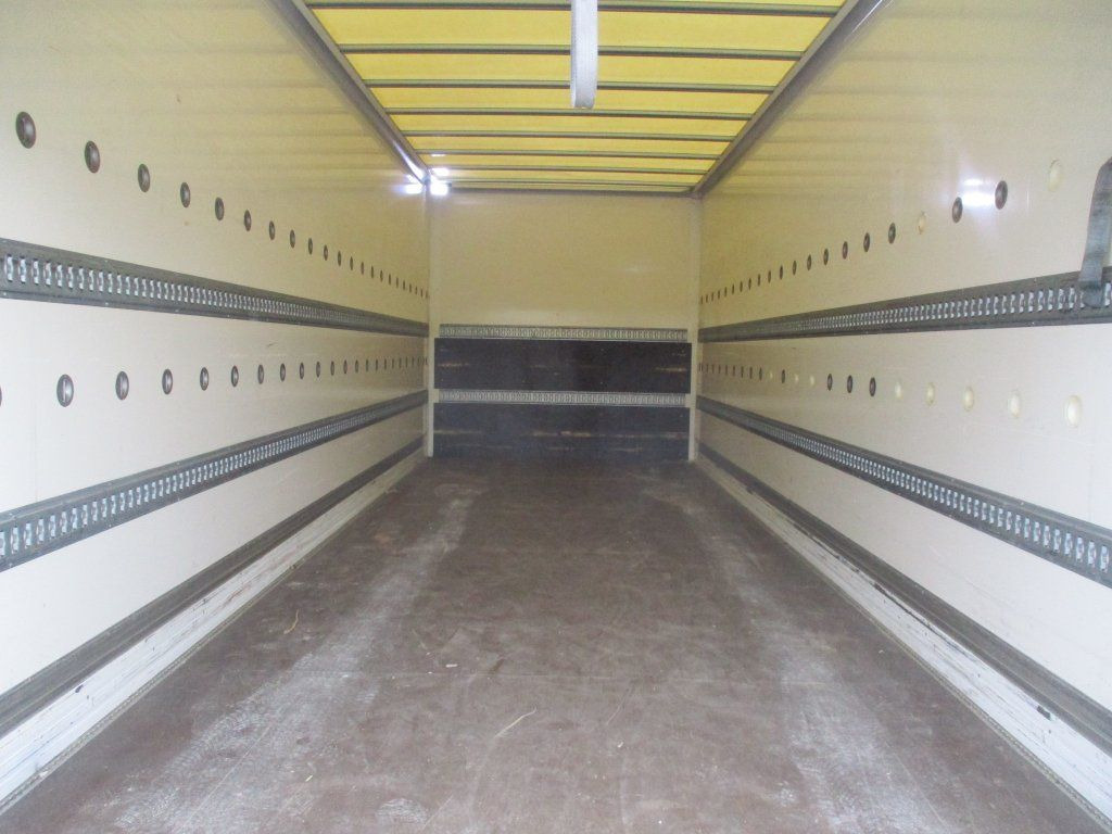 Renault D18, 320 - Camión caja cerrada: foto 5 Renault D18, 320 - Camión caja cerrada: foto 5