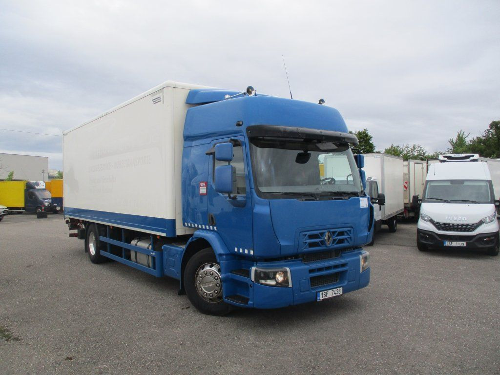 Renault D18, 320 - Camión caja cerrada: foto 2 Renault D18, 320 - Camión caja cerrada: foto 2