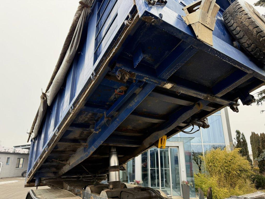 Renault Kerax 450 S3 8x4 EURO 4 - Volquete camión: foto 3 Renault Kerax 450 S3 8x4 EURO 4 - Volquete camión: foto 3