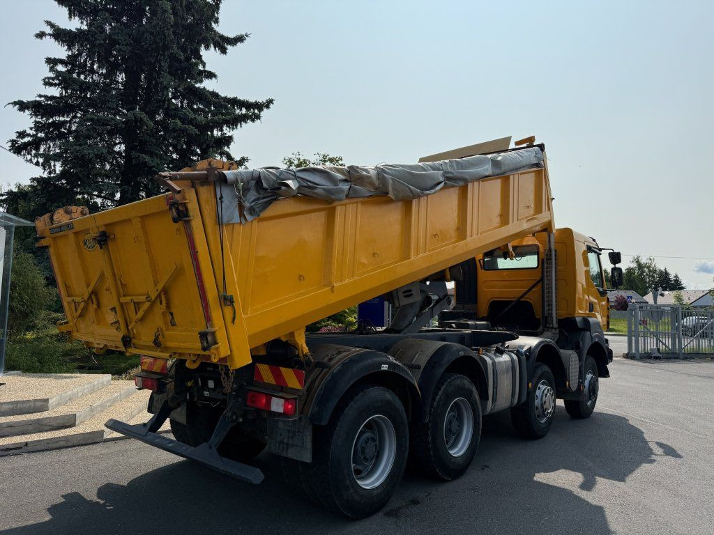 Renault Kerax 460 8x6 EURO 5 - Volquete camión: foto 2 Renault Kerax 460 8x6 EURO 5 - Volquete camión: foto 2