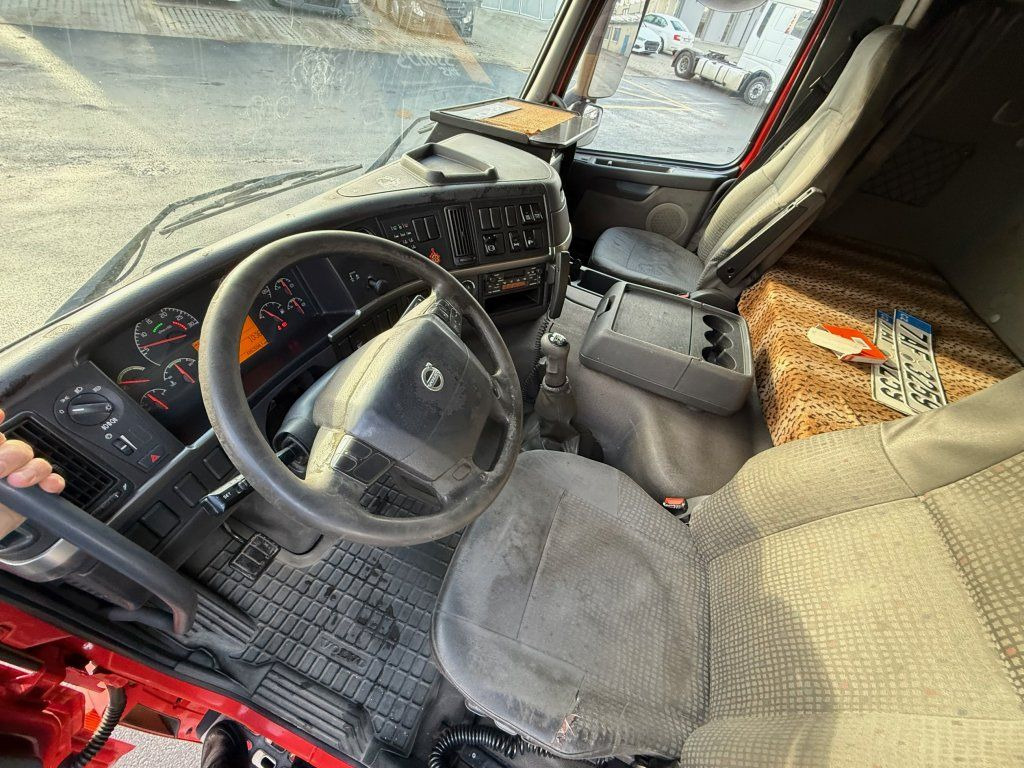 Leasing financiero de  Volvo FM260 EURO 3 leasing Volvo FM260 EURO 3: foto 14