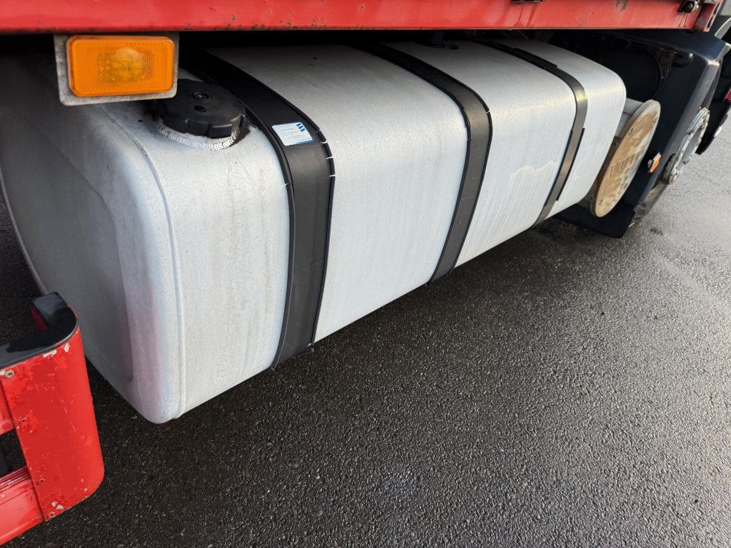 Leasing financiero de  Volvo FM260 EURO 3 leasing Volvo FM260 EURO 3: foto 12