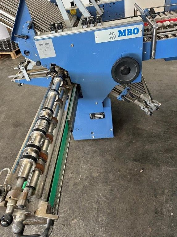 - Plegadora de papel: foto 2 - Plegadora de papel: foto 2