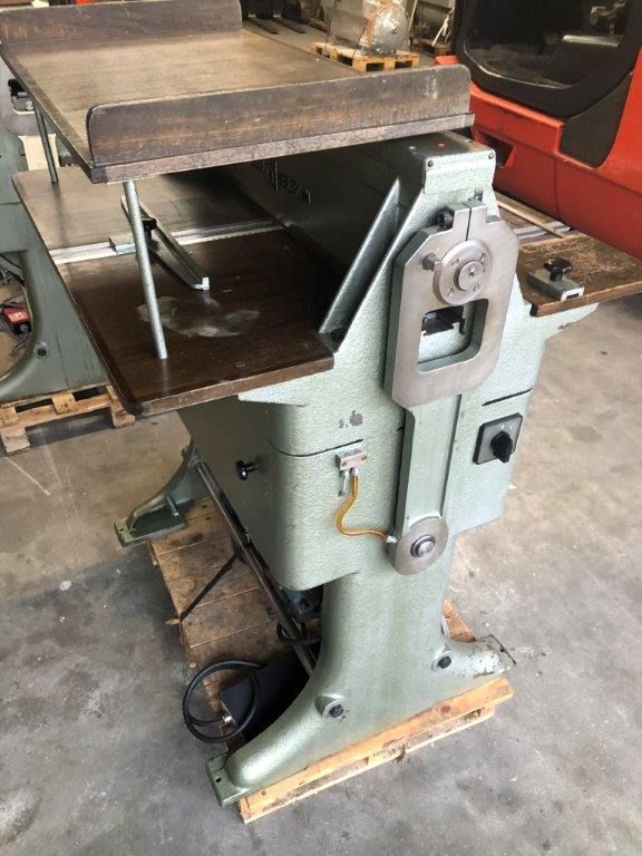 Bickel HK 3-68 Motor Grooving and Perforating Machine - Hendadora y perforadora: foto 4 Bickel HK 3-68 Motor Grooving and Perforating Machine - Hendadora y perforadora: foto 4
