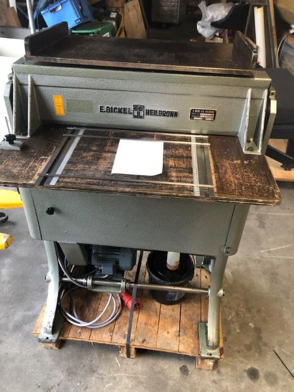 Bickel HK 3-68 Motor Grooving and Perforating Machine - Hendadora y perforadora: foto 1 Bickel HK 3-68 Motor Grooving and Perforating Machine - Hendadora y perforadora: foto 1