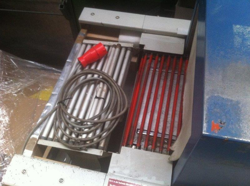 Compact angle welding machine with shrink tunnel Kallfass KC 5040-450 Universal - Máquina de embalaje: foto 5 Compact angle welding machine with shrink tunnel Kallfass KC 5040-450 Universal - Máquina de embalaje: foto 5