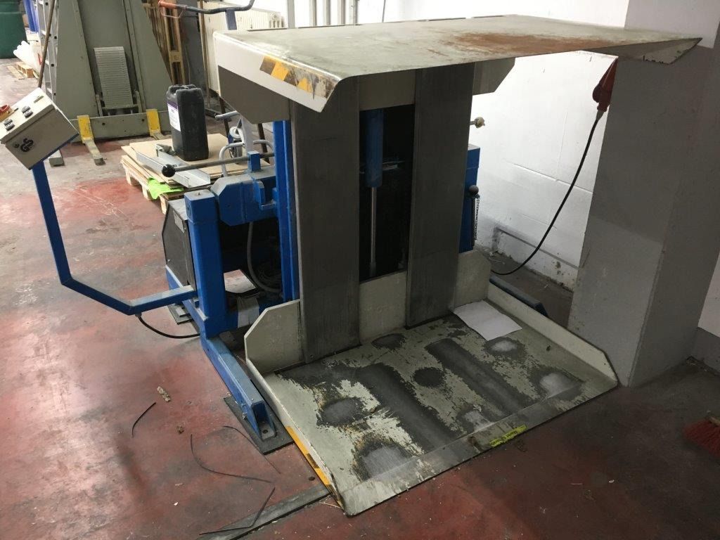 Hotung PW 1 pallet inverter - Volteador de pilas: foto 1 Hotung PW 1 pallet inverter - Volteador de pilas: foto 1