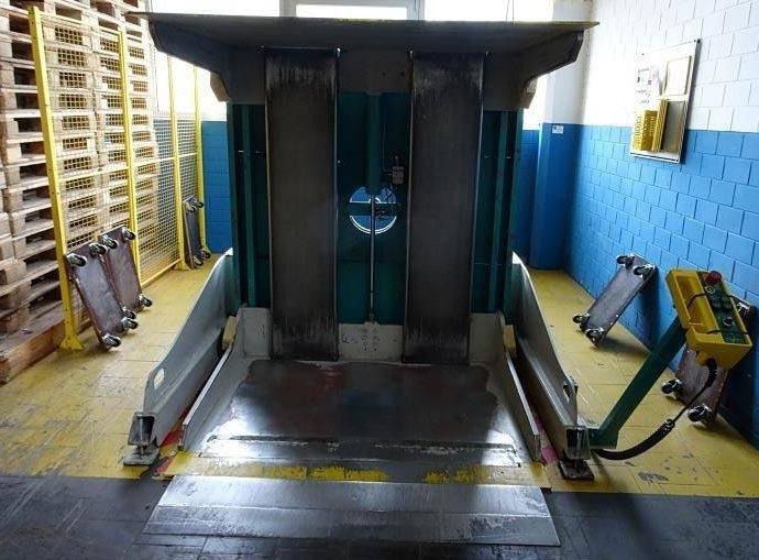 Large format pile turner Rachner R 1500 P - Volteador de pilas: foto 3 Large format pile turner Rachner R 1500 P - Volteador de pilas: foto 3