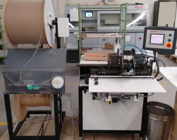 Renz Autobind 500 calendar binding machine - Máquina de embalaje: foto 1 Renz Autobind 500 calendar binding machine - Máquina de embalaje: foto 1