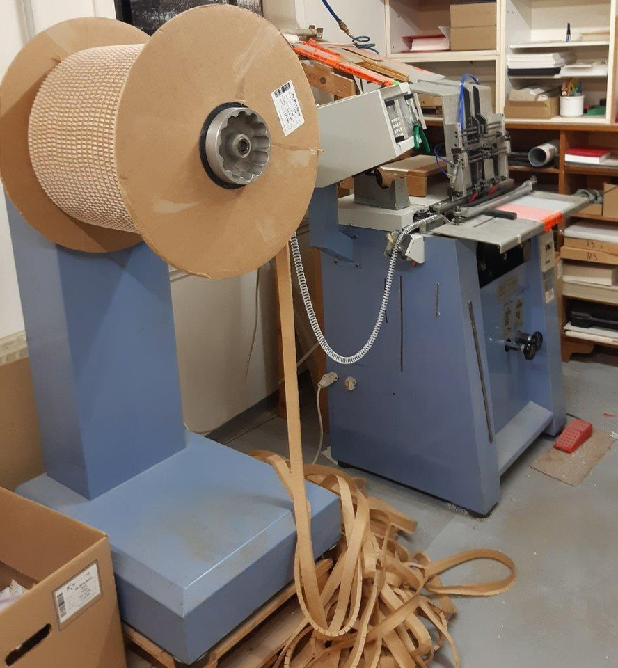 Ring binder and calendar binding machine Rilecart R-500 - Encuadernadora: foto 2 Ring binder and calendar binding machine Rilecart R-500 - Encuadernadora: foto 2