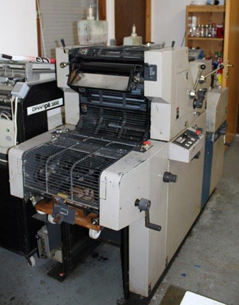 Ryobi 3300 MR two color offset printing machine - Máquina offset: foto 3 Ryobi 3300 MR two color offset printing machine - Máquina offset: foto 3