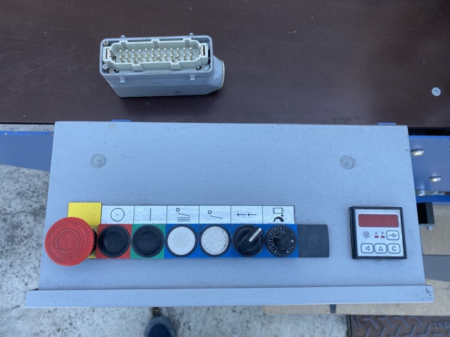 Standing vertically delivery with pres rollers MBO SAP 46 L - Plegadora de papel: foto 2 Standing vertically delivery with pres rollers MBO SAP 46 L - Plegadora de papel: foto 2