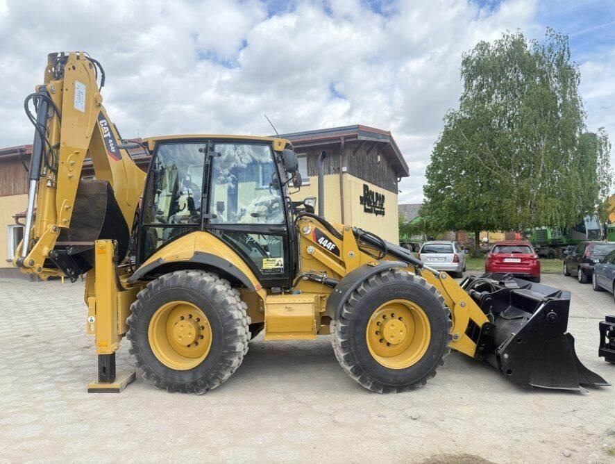 Retroexcavadora CAT 444F: foto 6