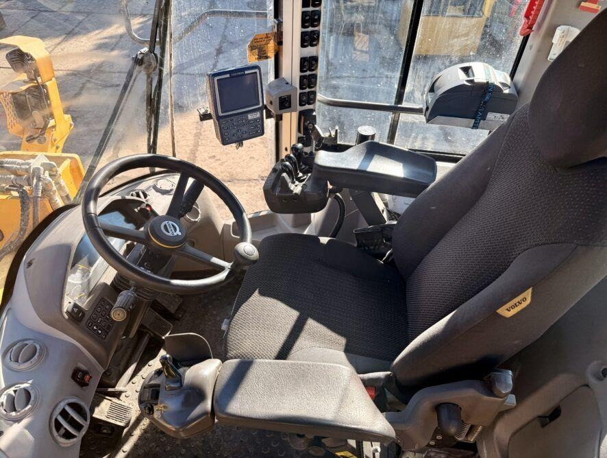 Volvo L110H - Cargadora de ruedas: foto 4 Volvo L110H - Cargadora de ruedas: foto 4