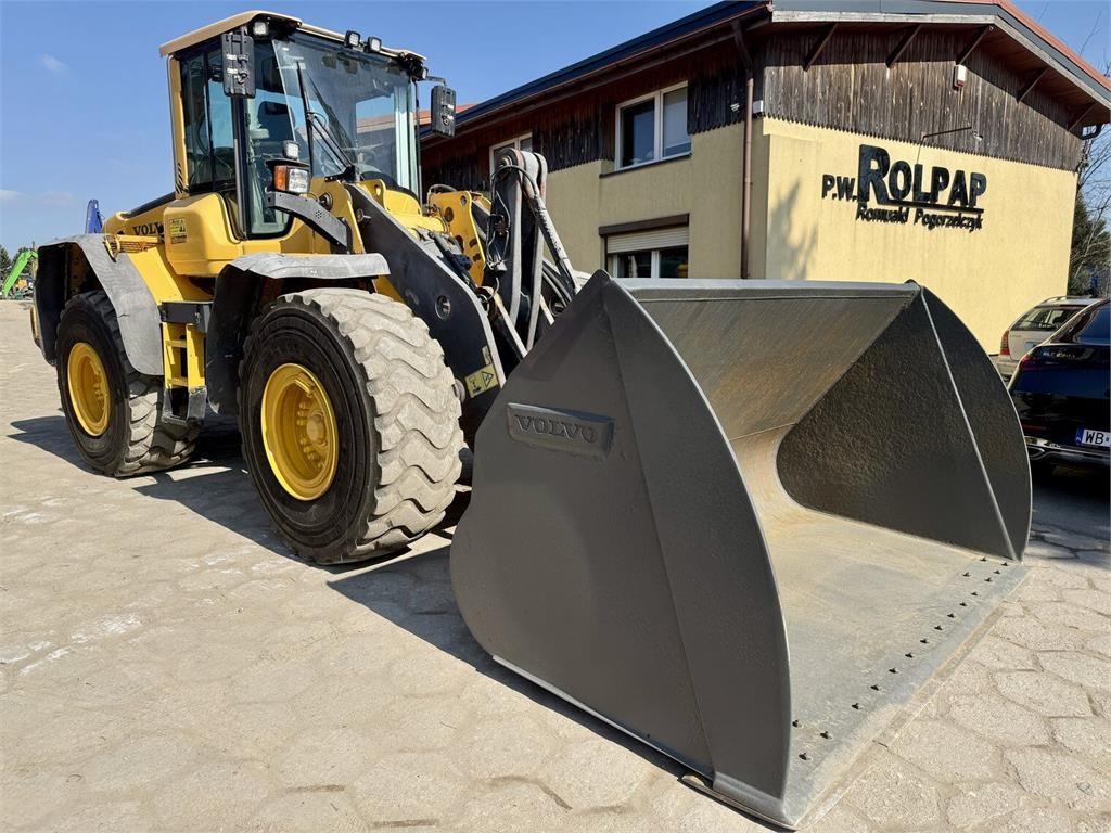 Volvo L120F - Cargadora de ruedas: foto 1 Volvo L120F - Cargadora de ruedas: foto 1