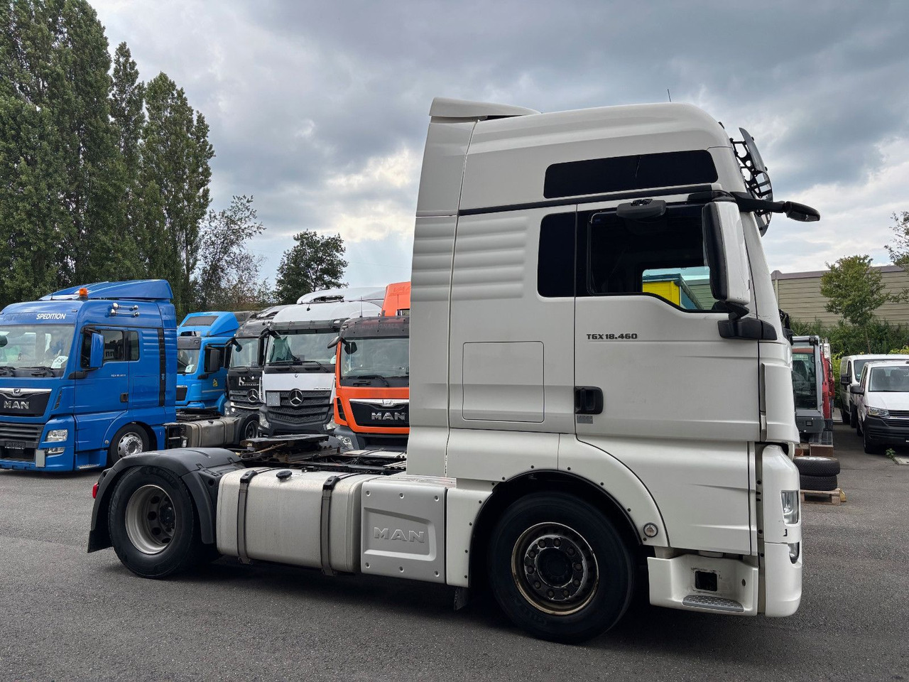 MAN TGX 18.460 XXL/Retader/2xTank/NAVI/TÜV - Cabeza tractora: foto 5 MAN TGX 18.460 XXL/Retader/2xTank/NAVI/TÜV - Cabeza tractora: foto 5