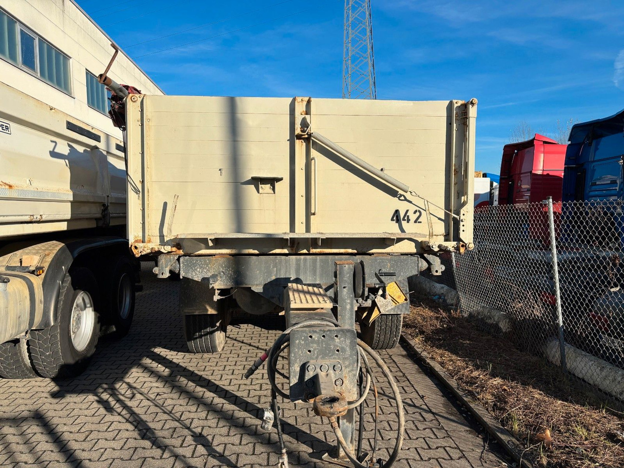 Carnehl Tandem /BPW/ Luftfederung/ Rollplane Carnehl Tandem /BPW/ Luftfederung/ Rollplane - Volquete remolque: foto 4 Carnehl Tandem /BPW/ Luftfederung/ Rollplane Carnehl Tandem /BPW/ Luftfederung/ Rollplane - Volquete remolque: foto 4