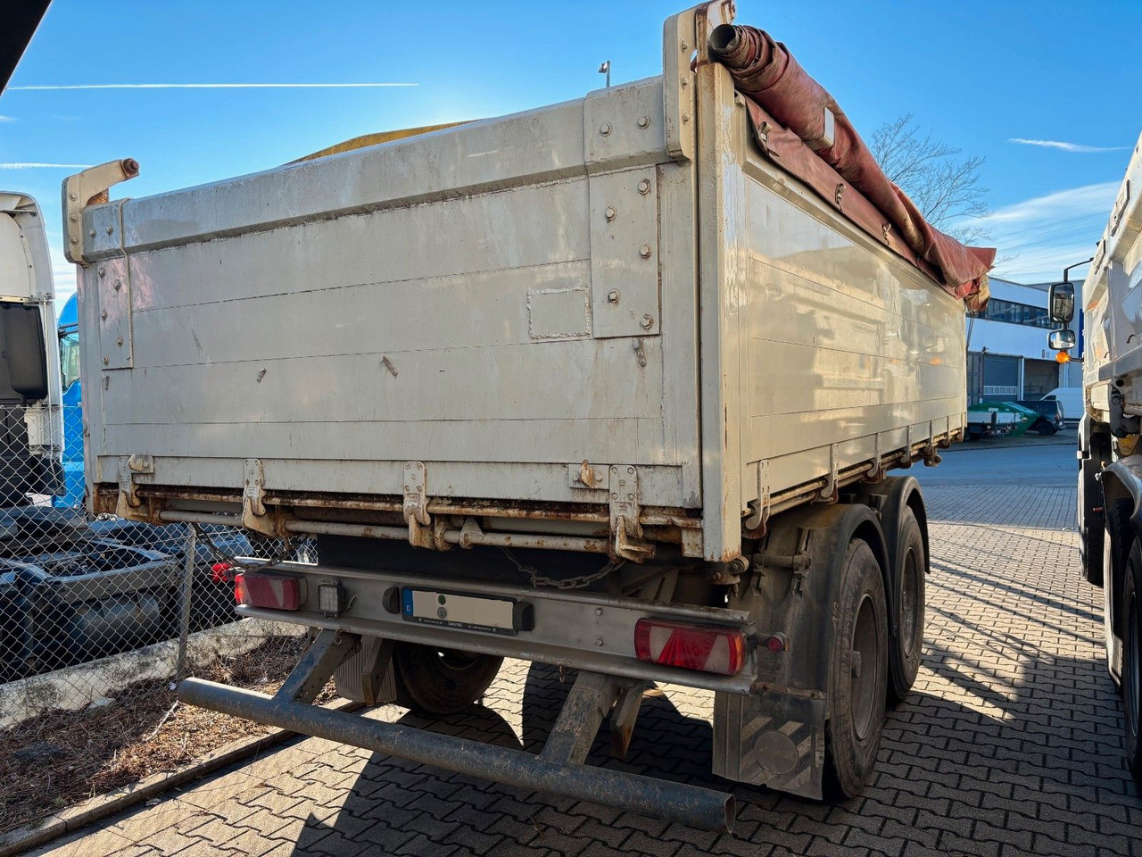 Carnehl Tandem /BPW/ Luftfederung/ Rollplane Carnehl Tandem /BPW/ Luftfederung/ Rollplane - Volquete remolque: foto 2 Carnehl Tandem /BPW/ Luftfederung/ Rollplane Carnehl Tandem /BPW/ Luftfederung/ Rollplane - Volquete remolque: foto 2