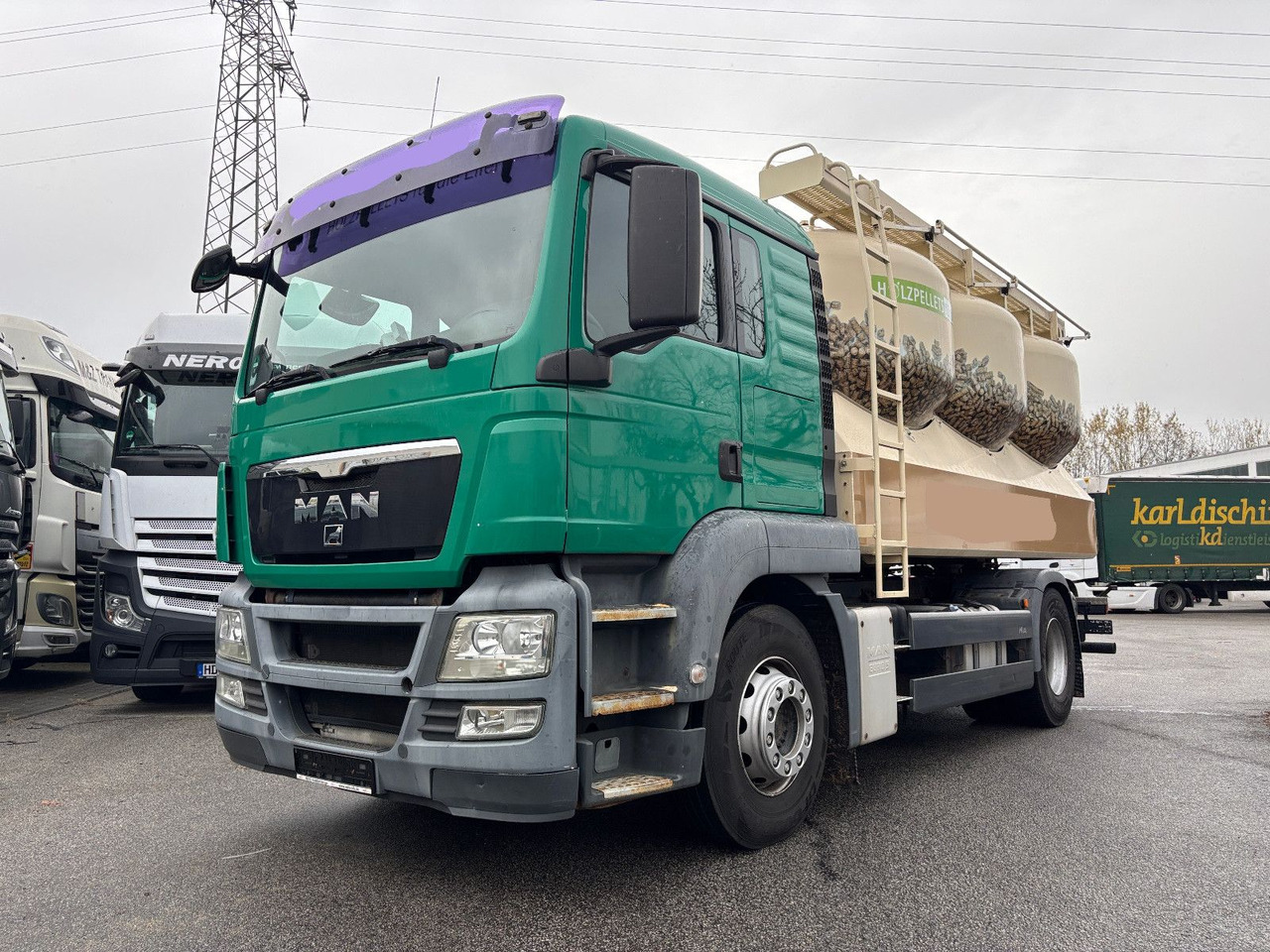 MAN TGS 18.440 Silo/Waage/Kompressor/40m Schlauch - Cisterna camión: foto 3 MAN TGS 18.440 Silo/Waage/Kompressor/40m Schlauch - Cisterna camión: foto 3