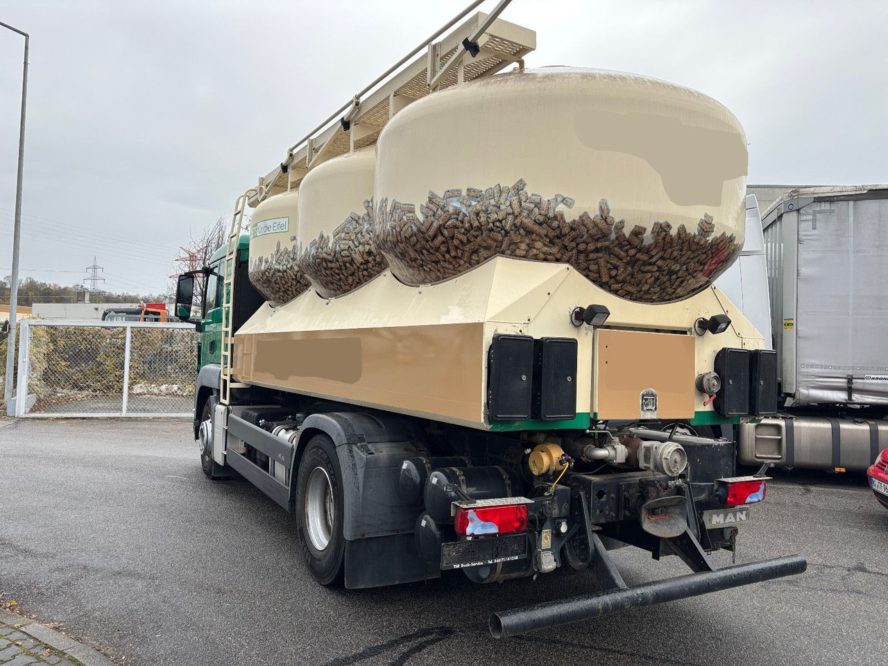 MAN TGS 18.440 Silo/Waage/Kompressor/40m Schlauch - Cisterna camión: foto 4 MAN TGS 18.440 Silo/Waage/Kompressor/40m Schlauch - Cisterna camión: foto 4
