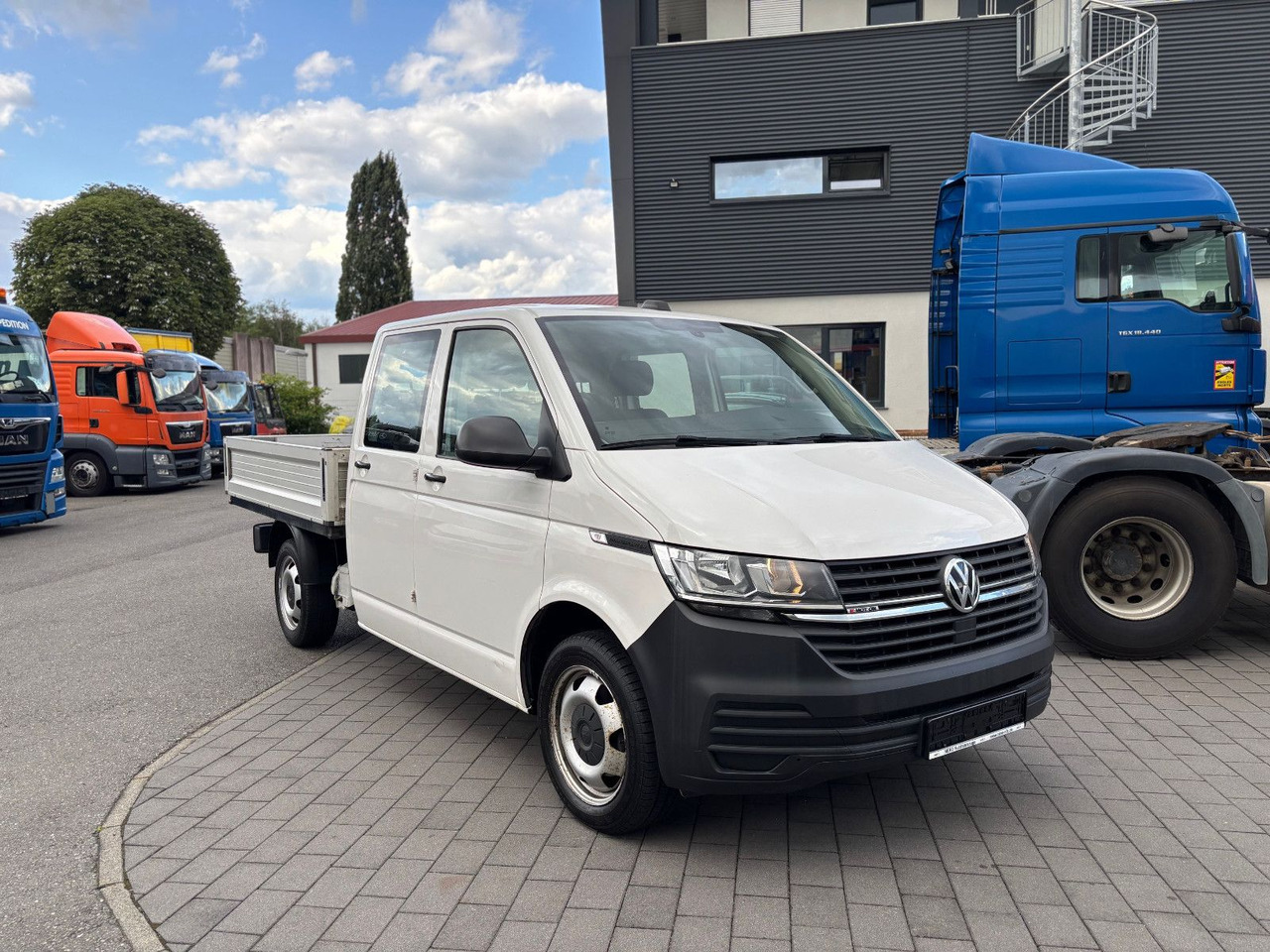 Volkswagen T6 Transporter 4Motion/150PS 2.0/DoKa/Klima - Caja abierta furgoneta, Furgoneta combi: foto 1 Volkswagen T6 Transporter 4Motion/150PS 2.0/DoKa/Klima - Caja abierta furgoneta, Furgoneta combi: foto 1