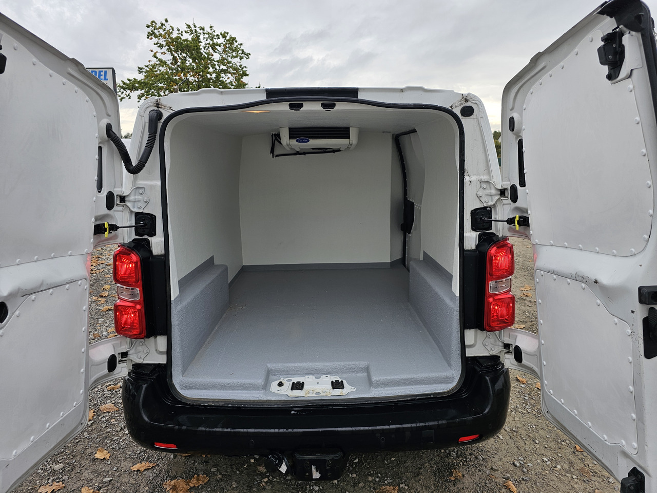 Citroen JUMPY CHLODNIA MROZNIA CARRIER+230V KLIMA NAVI EURO6 - Frigorífico furgoneta: foto 1 Citroen JUMPY CHLODNIA MROZNIA CARRIER+230V KLIMA NAVI EURO6 - Frigorífico furgoneta: foto 1