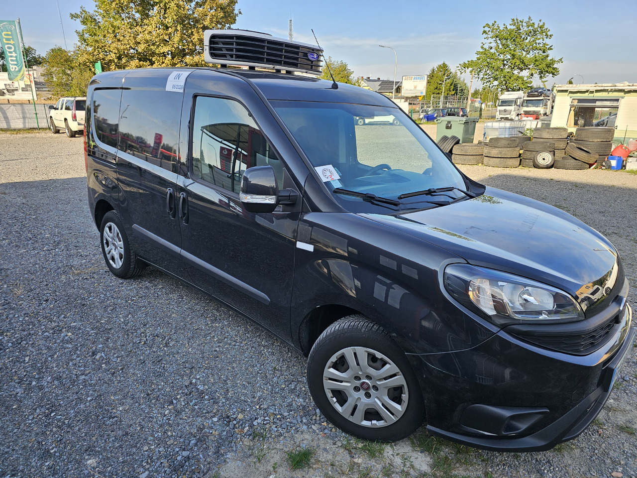 FIAT DOBLO CHLODNIA MROZNIA - 20C CARRIER KLIMA EURO6 - Frigorífico furgoneta: foto 3 FIAT DOBLO CHLODNIA MROZNIA - 20C CARRIER KLIMA EURO6 - Frigorífico furgoneta: foto 3