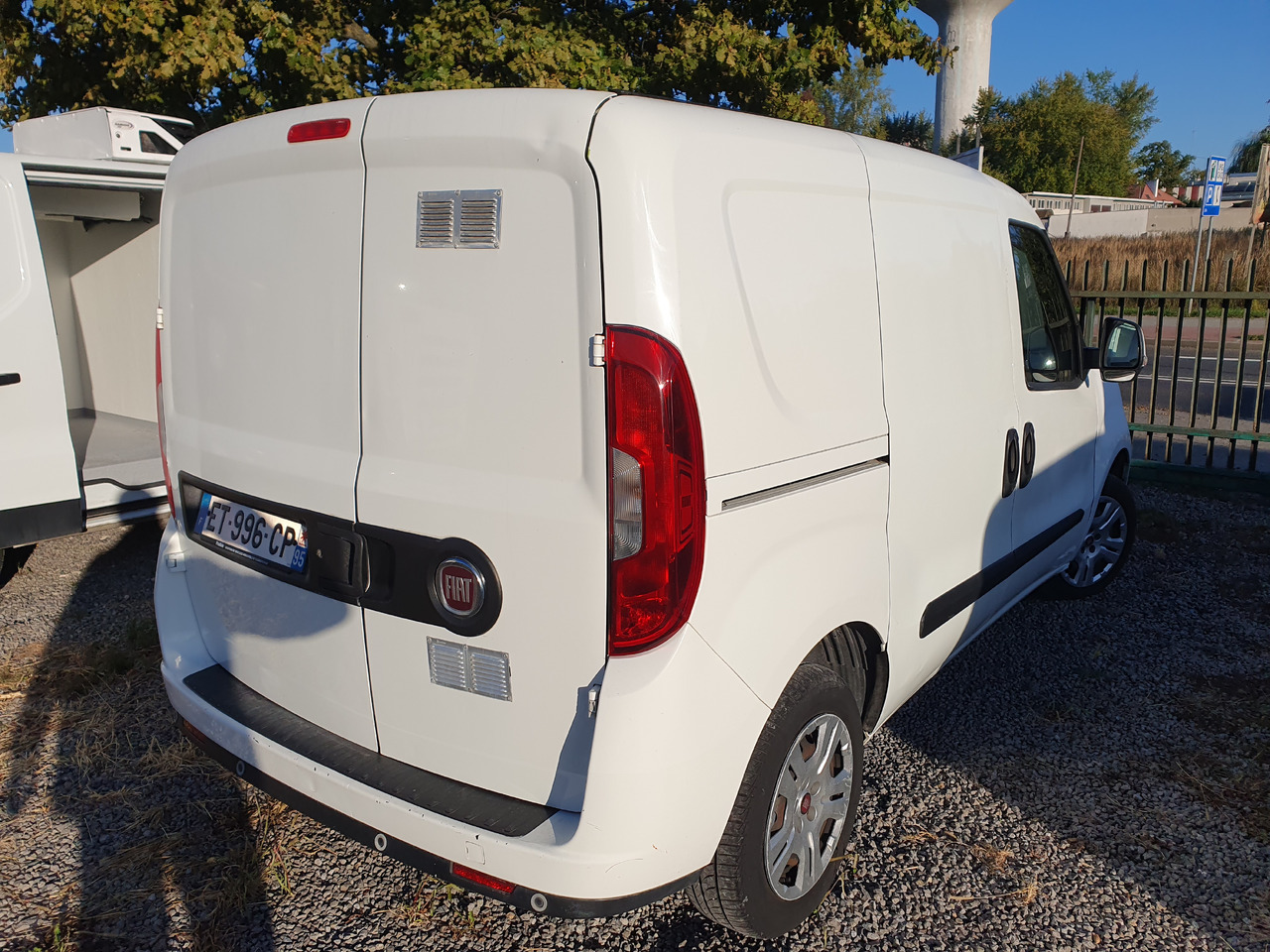 FIAT DOBLO CHLODNIA THERMOKING KLIMA EURO6 - Frigorífico furgoneta: foto 4 FIAT DOBLO CHLODNIA THERMOKING KLIMA EURO6 - Frigorífico furgoneta: foto 4