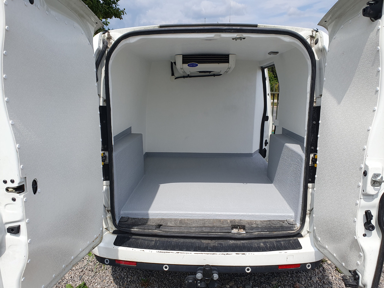 FIAT DOBLO LONG CHLODNIA carrier KLIMA EURO6 - Frigorífico furgoneta: foto 1 FIAT DOBLO LONG CHLODNIA carrier KLIMA EURO6 - Frigorífico furgoneta: foto 1