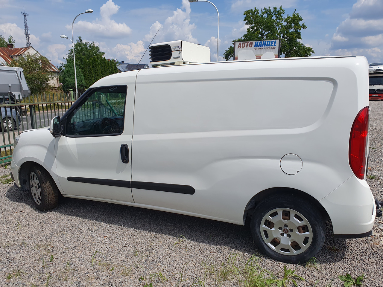 FIAT DOBLO LONG CHLODNIA carrier KLIMA EURO6 - Frigorífico furgoneta: foto 4 FIAT DOBLO LONG CHLODNIA carrier KLIMA EURO6 - Frigorífico furgoneta: foto 4