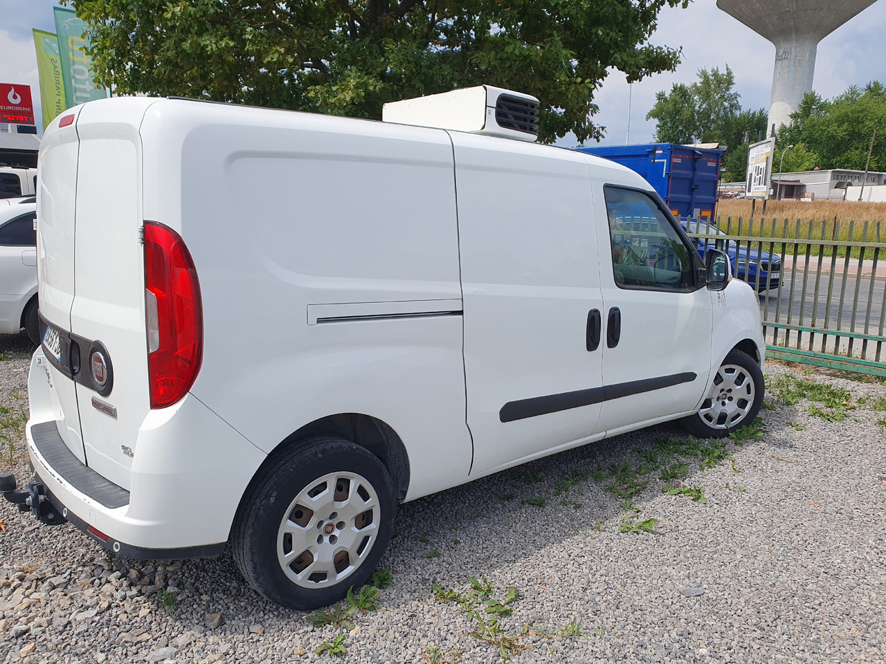 FIAT DOBLO LONG CHLODNIA carrier KLIMA EURO6 - Frigorífico furgoneta: foto 2 FIAT DOBLO LONG CHLODNIA carrier KLIMA EURO6 - Frigorífico furgoneta: foto 2
