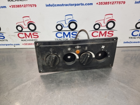 Case 5140, 5120, 5130, Maxxum, Cab Interior Panel 1330774c1 - Cabina e interior: foto 1 Case 5140, 5120, 5130, Maxxum, Cab Interior Panel 1330774c1 - Cabina e interior: foto 1