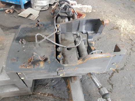 Claas Ares 656rc, Ares 500, 600, 800, Front Axle Support 7700042108, 7700098196 - Eje delantero: foto 2 Claas Ares 656rc, Ares 500, 600, 800, Front Axle Support 7700042108, 7700098196 - Eje delantero: foto 2