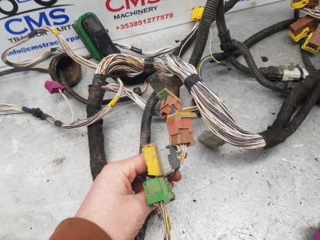 Claas Arion 640 Cab Wiring Loom 0021761573, 0022347451, 21761573, 22347451 - Cables/ Alambres para Tractor: foto 4 Claas Arion 640 Cab Wiring Loom 0021761573, 0022347451, 21761573, 22347451 - Cables/ Alambres para Tractor: foto 4